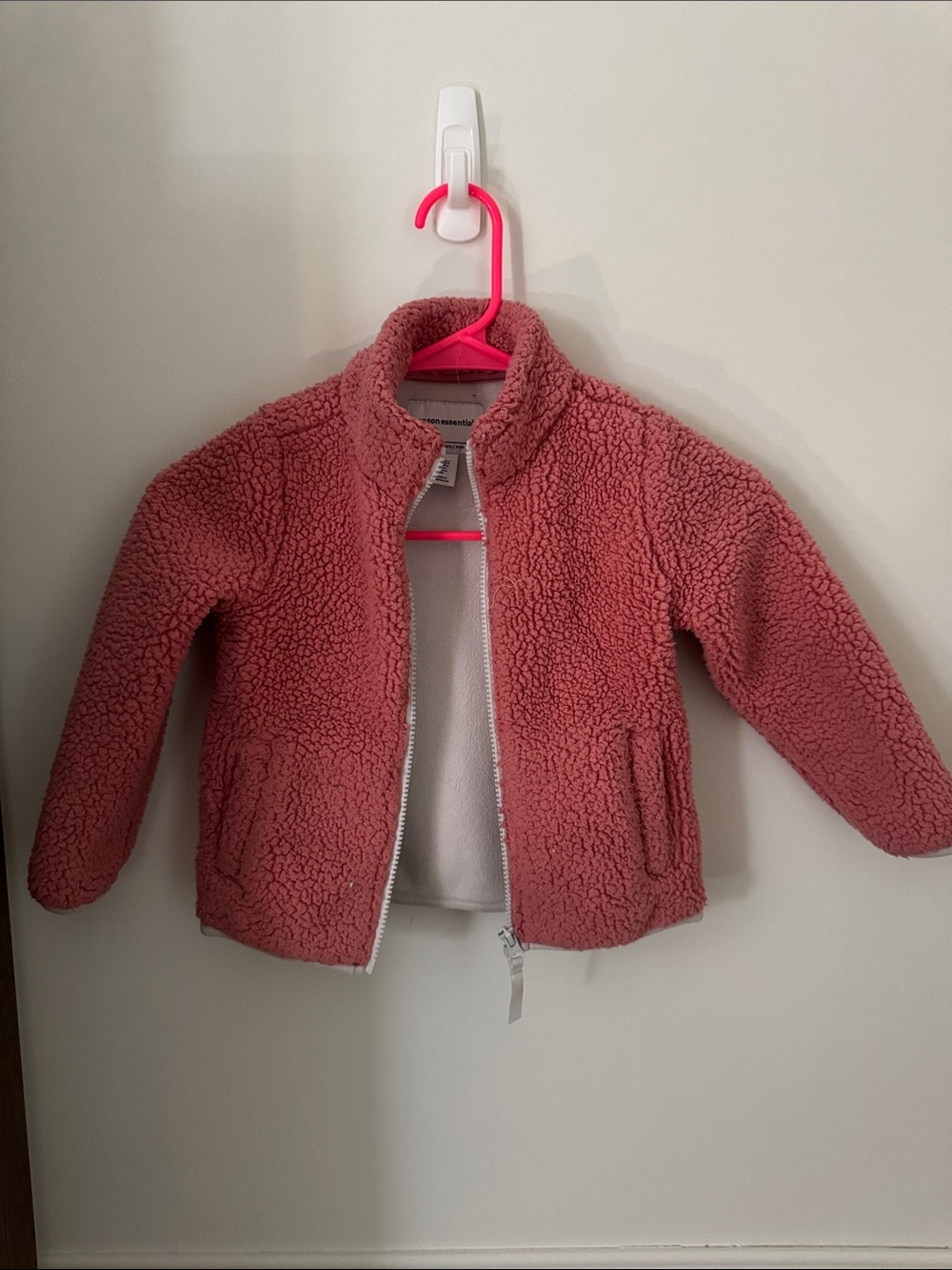 Girls 4T Sherpa wool jacket and Children’s place puffy coat bundle
